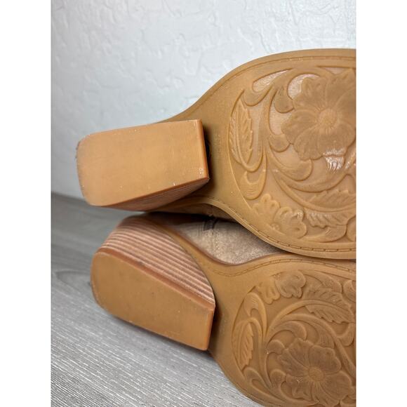 Sofft Nine Wedge Tamn Suede Booties- Size 8M- EUC - Picture 7 of 9